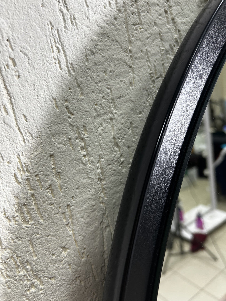 Біле кругле дзеркало з підсвічуванням 800 мм