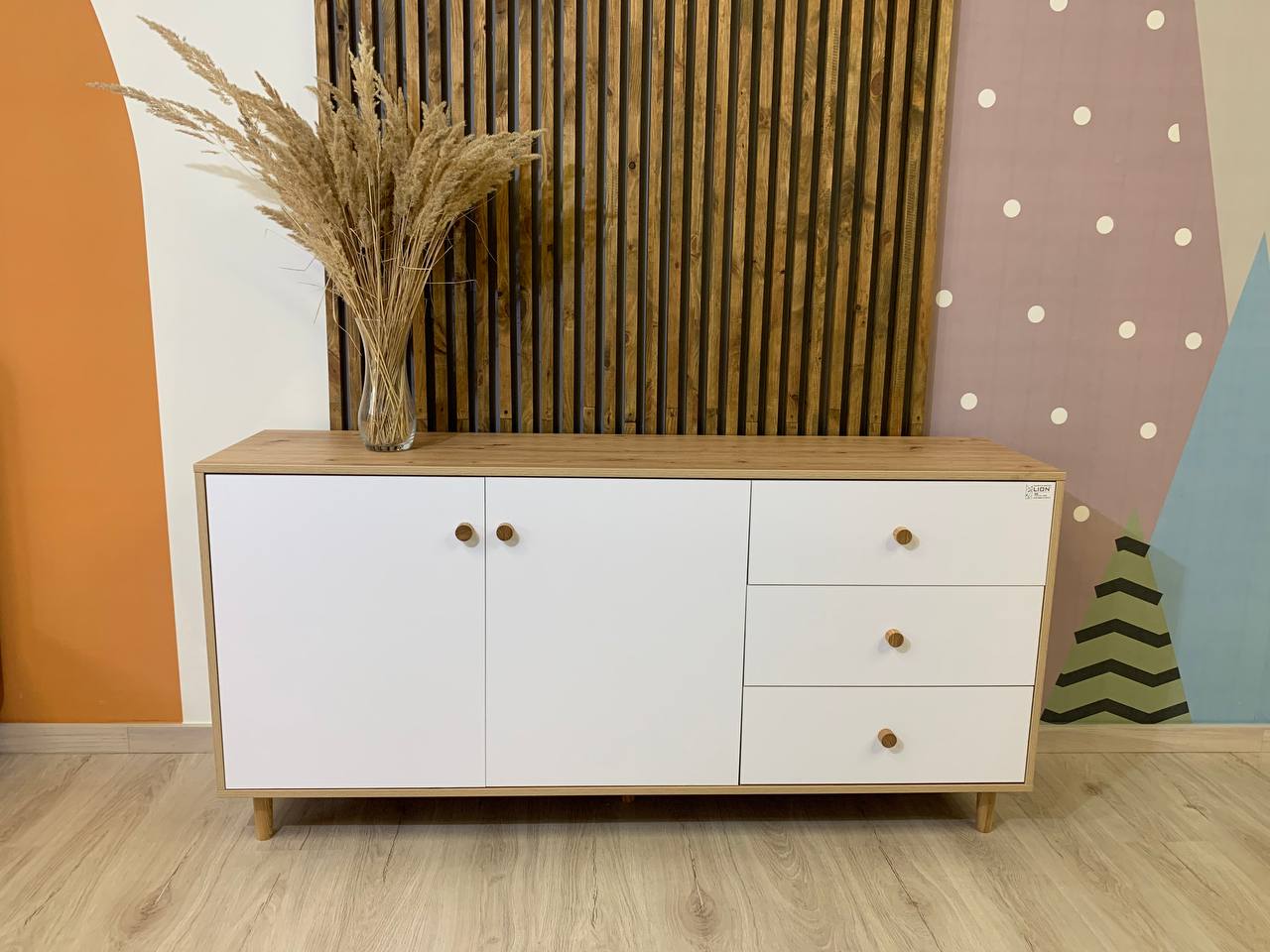 Комод LION Хьюге-5 Дуб Артизан/Нимфея Альба (белый) (LION-041010)