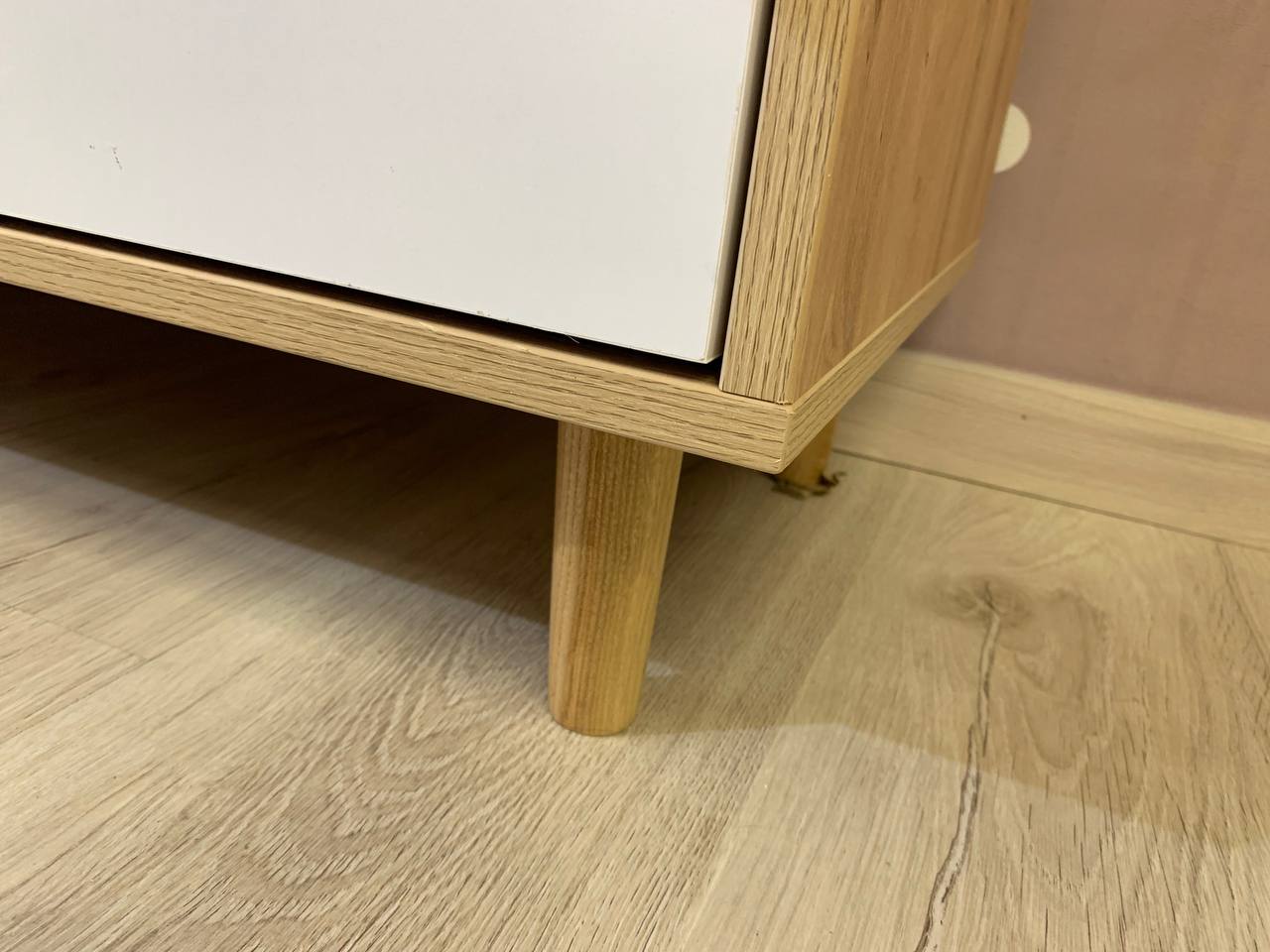 Комод LION Хьюге-5 Дуб Артизан/Нимфея Альба (белый) (LION-041010)