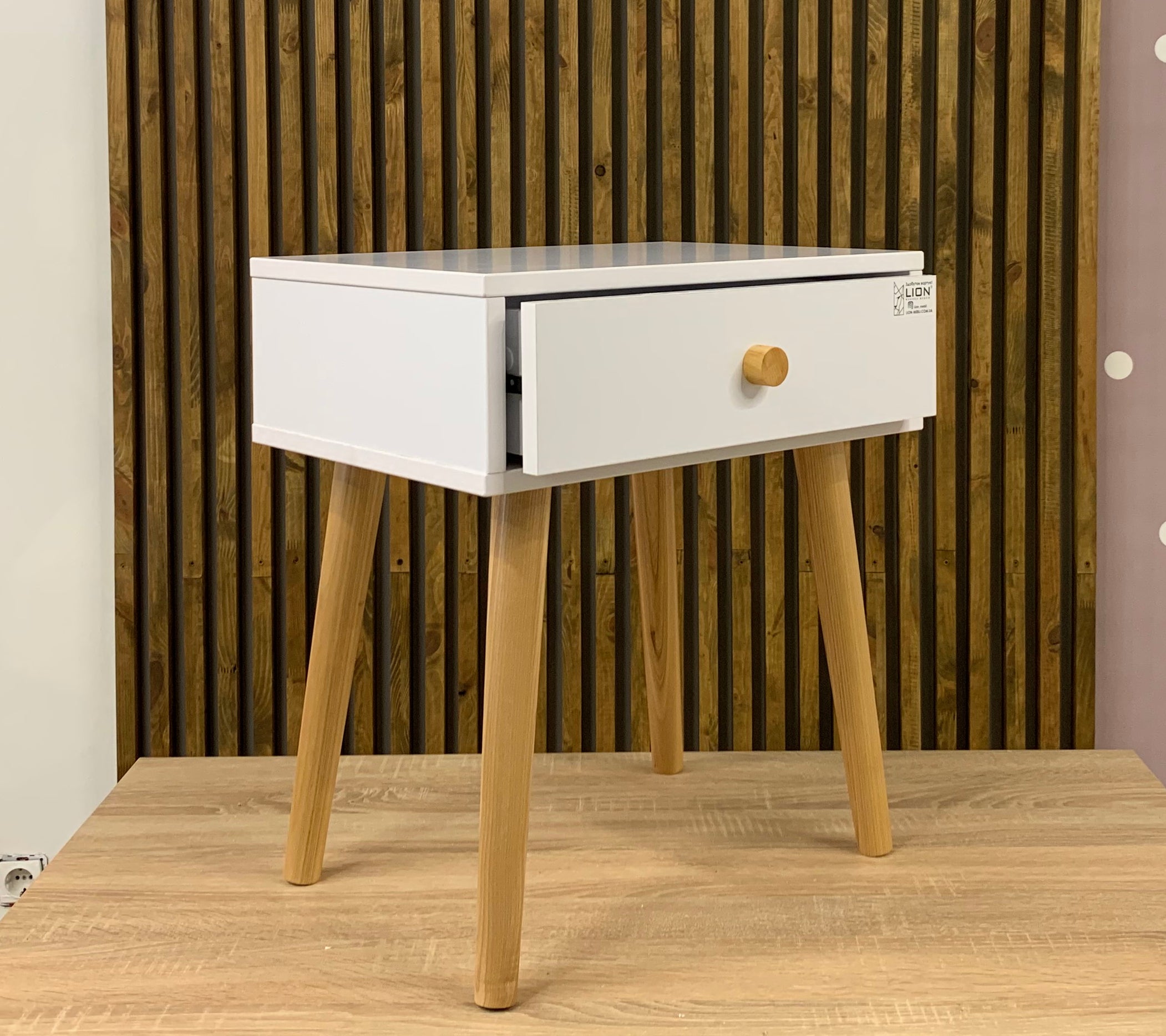 Тумба прикроватная LION Хьюге-4 Нимфея Альба (белый) (LION-041001)