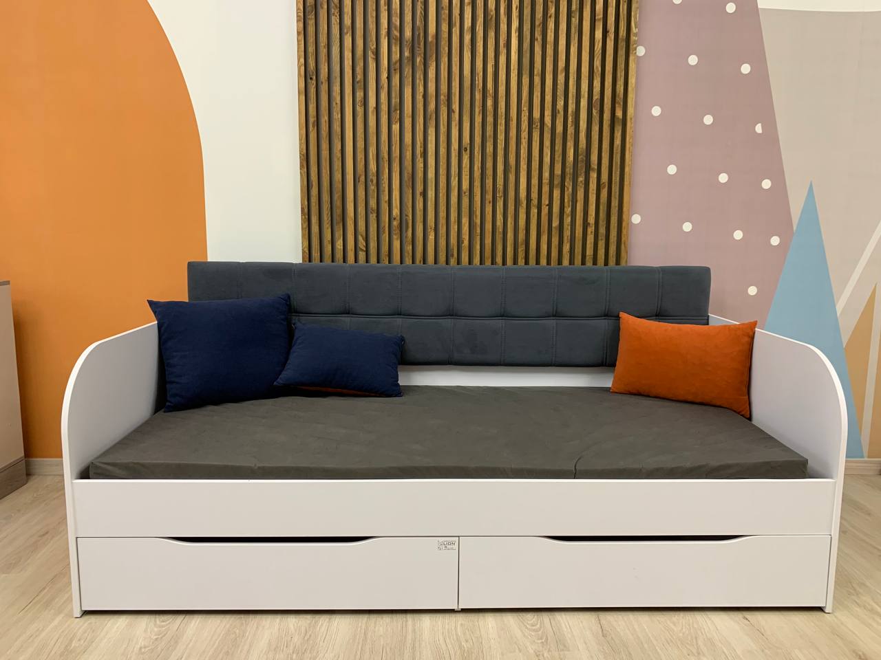 Детская односпальная кровать LION Л-7 с ящиками и ламелями Лили-95 90x200 см Бетон темный (LION-041088)