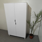 Шкаф двухдверный с белыми ножками М-ЗОН Борн 1200 Нимфея Альба (белый) (MZN-031055)