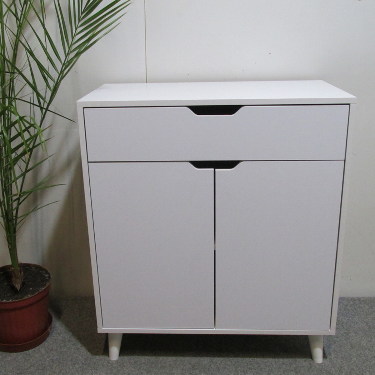 Комод в гостиную с ножками в цвете Орех светлый М-ЗОН Борн 750 Нимфеа Альба (белый) (MZN-031047)