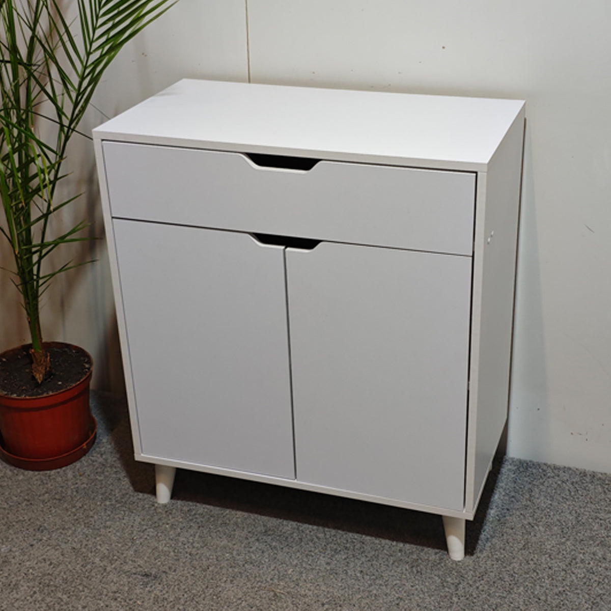 Комод в гостиную с ножками в цвете Орех светлый М-ЗОН Борн 750 Нимфеа Альба (белый) (MZN-031047)